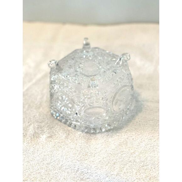 Byrdes Collection by Hofbauer Crystal Etched BIRDs Sawtooth Square Candy Dish - Picture 3 of 4